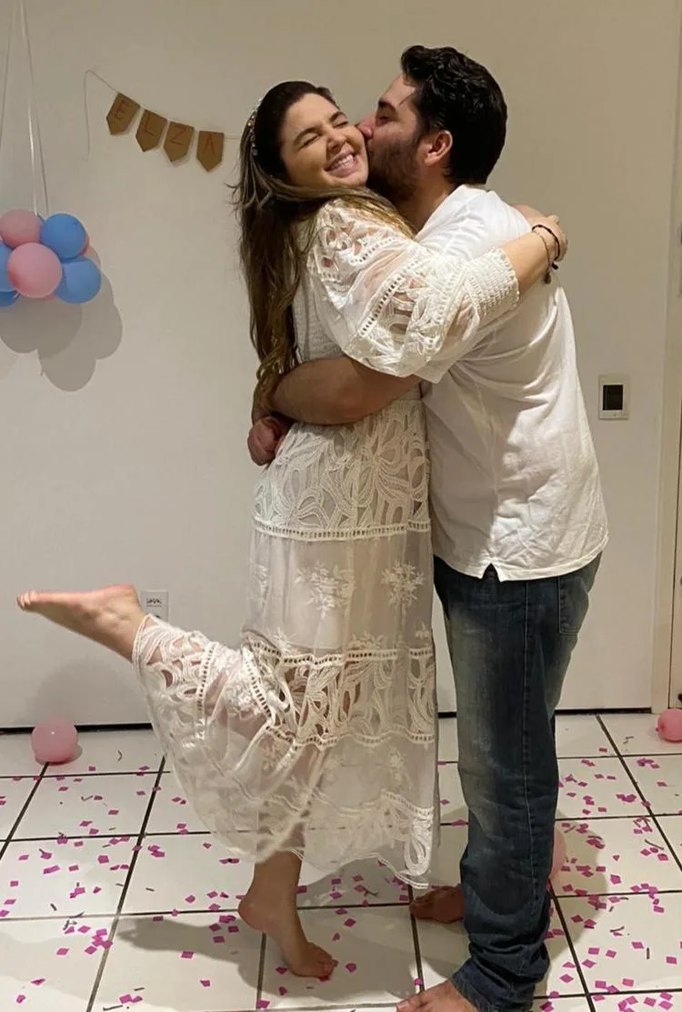 Vem aí uma menina para Maria Cláudia e Tiago Dantas