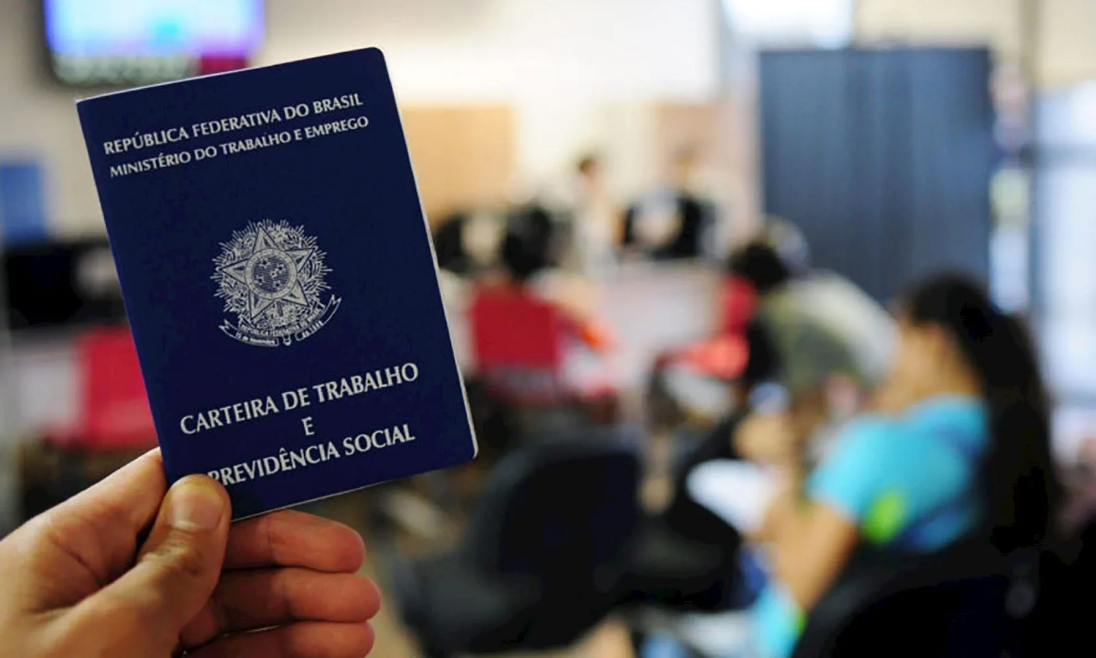 Entre abril e junho, mais de 8 milhões de pessoas perderam o emprego