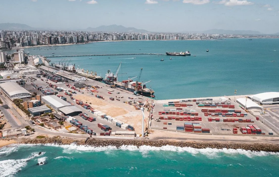 Autoridades cearenses temem por explosão no Porto do Mucuripe