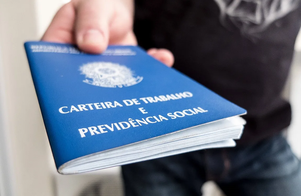 Mais de 850 vagas de emprego estão disponíveis para preenchimento no Ceará