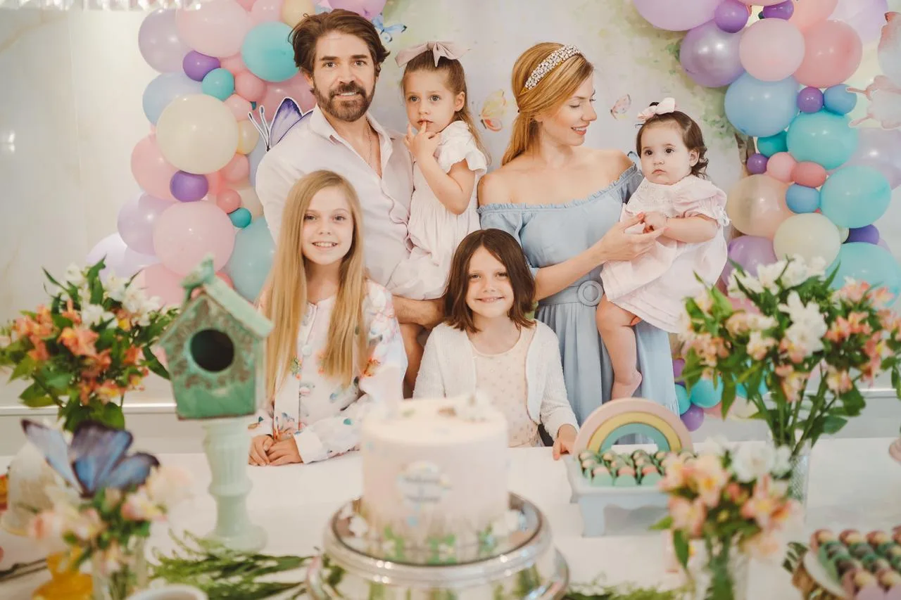 Anna Cláudia e Leonardo Brasil festejam o primeiro aninho da caçula