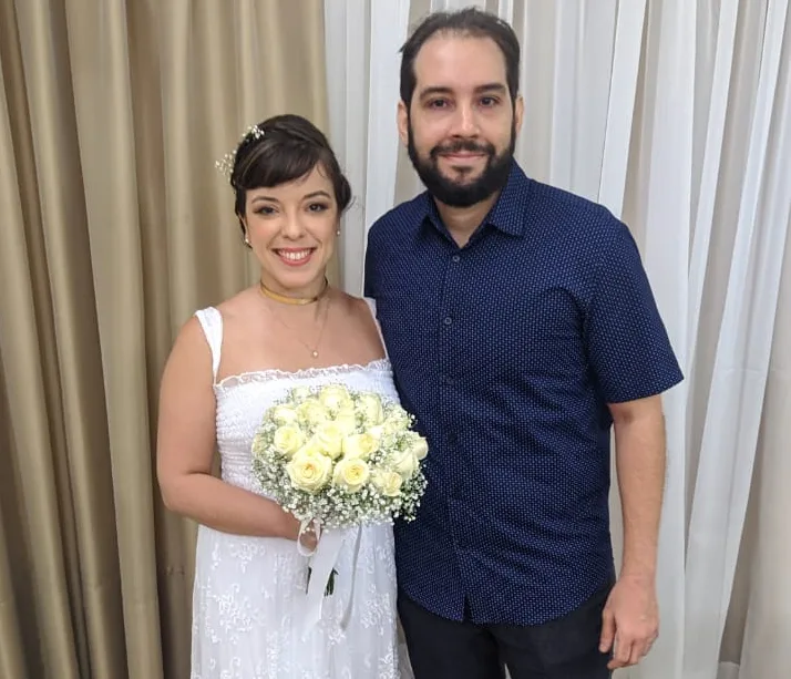 Em cerimônia íntima, Elaine Pacheco e Rafael Guimarães celebram casamento