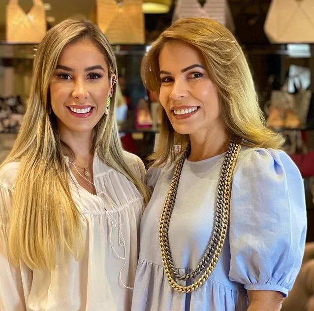 Priscilla e Maira Silva apresentam em live a nova coleção da Meia Sola