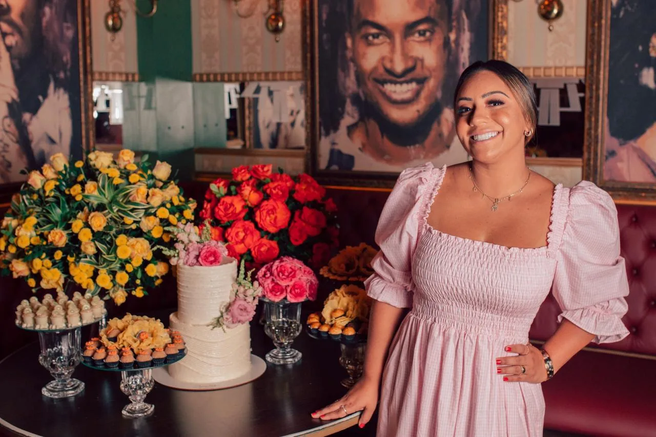 Dani Farias comemora a nova idade com alegria