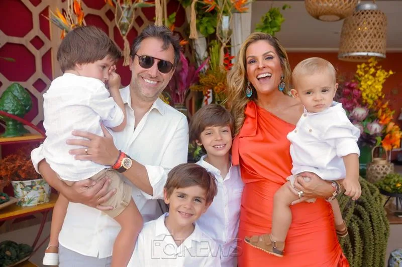 Mariana Mota quarentou e comemorou com festão