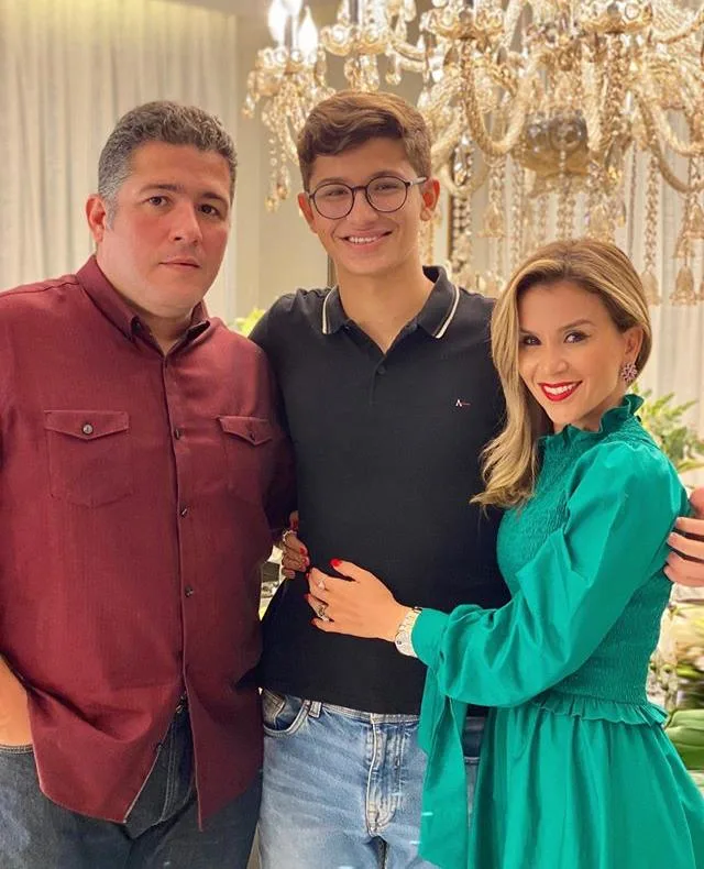 Roberta Quaranta e Mozart Gomes comemoram aniversário do filho Pedro