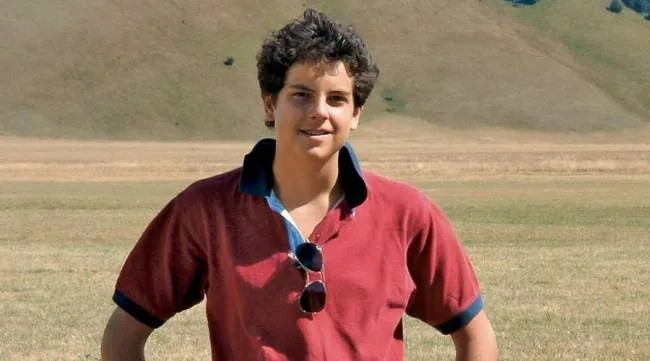 Carlo Acutis, jovem italiano que evangelizava pela internet é beatificado por milagre no Brasil