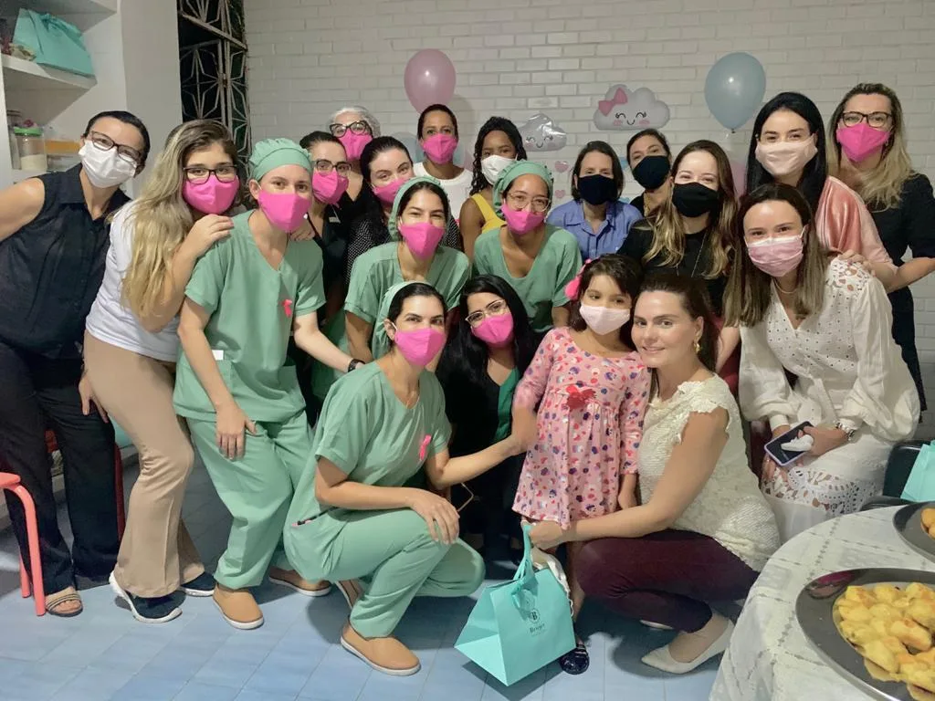 Vanessa Moura é surpreendida com chá de fraldas