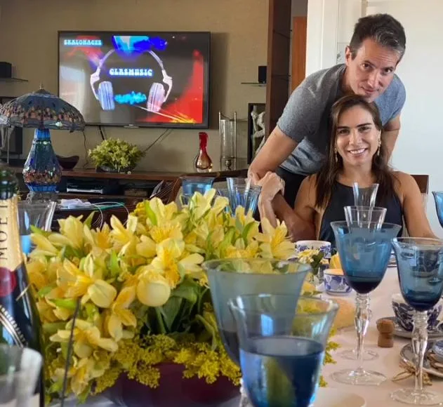 Ane Alcântara ganha os parabéns em brunch