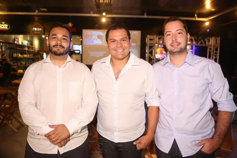 Boi Cervejeiro lança cardápio com novidades em noite de Frisson