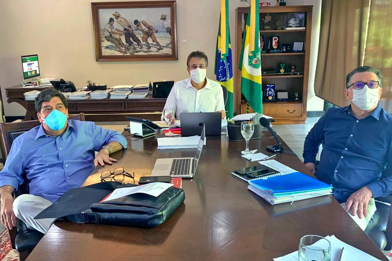 Camilo anuncia proibição de eventos festivos em ambientes fechados em próximo decreto
