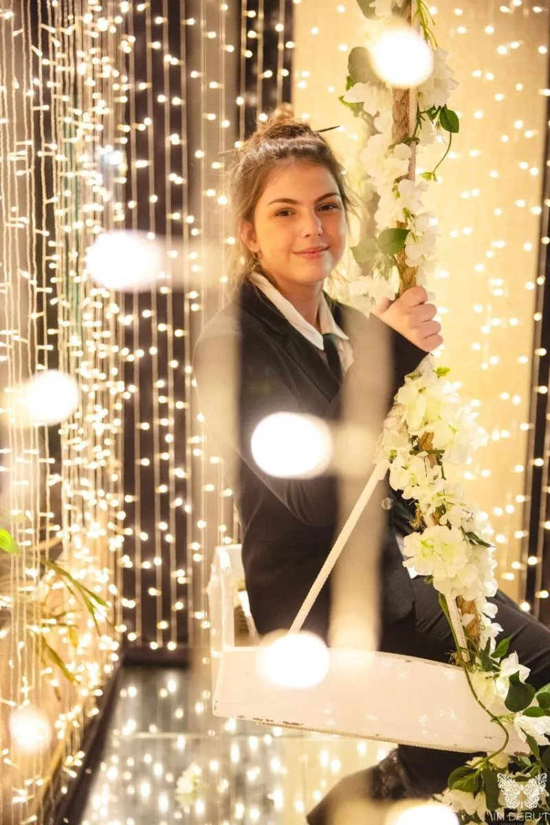 Isadora Carvalho comemora seus 15 anos com festa no Palatium Lounge