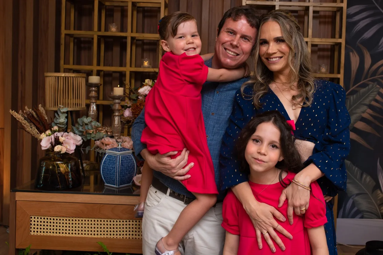 Para marcar seus 40 anos, Renata Mota arma festa no Golf Ville
