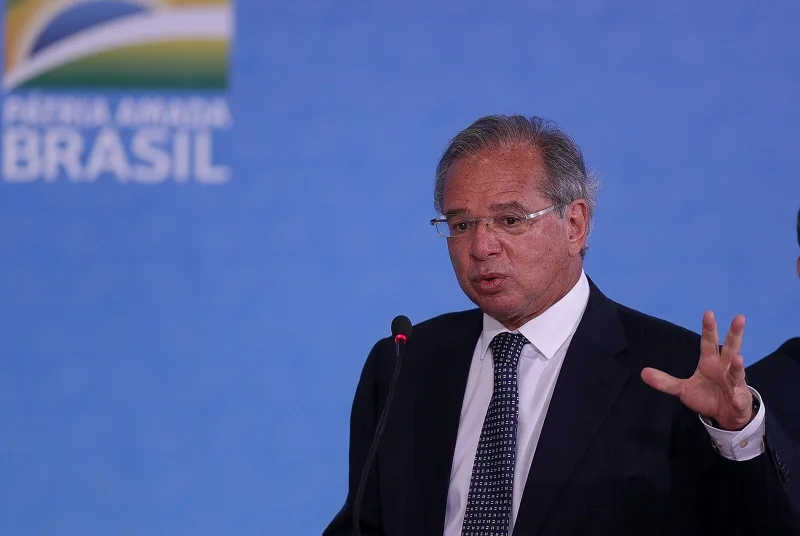 Guedes diz que país está saindo da recessão, mas é difícil manter ritmo de criação empregos