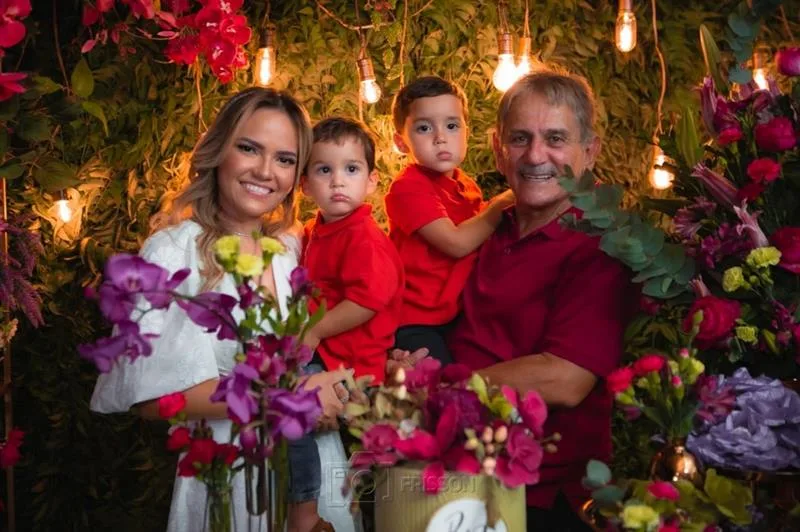 Bárbara Rabelo brinda a nova idade em festa intimista