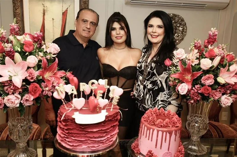 Sellene e Max Câmara festejam aniversário da filha Marcelle