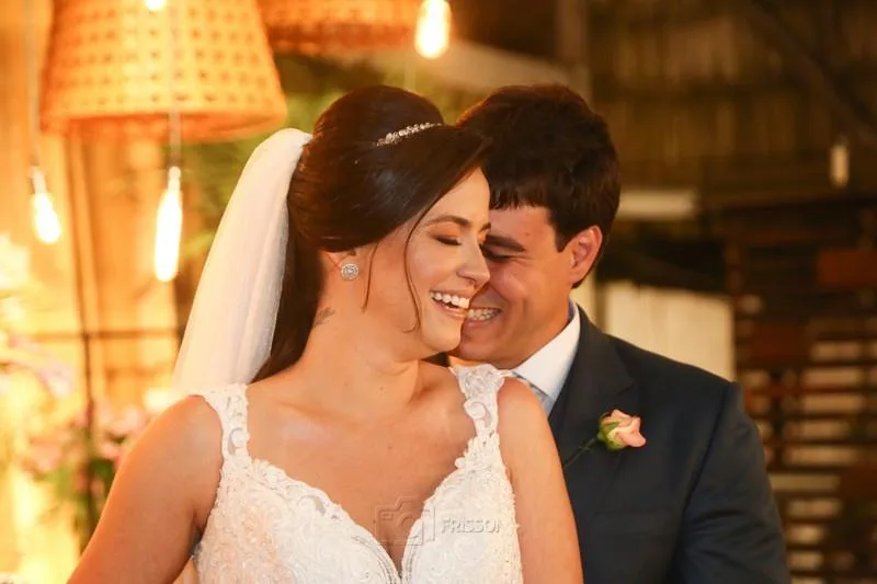 Michelle Carvalho e Pedro Góis, agora unidos pela lei dos homens