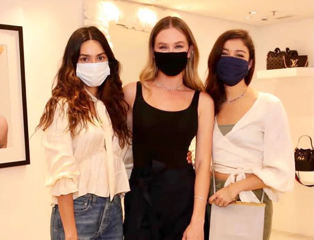 Atriz Fiorella Mattheis inaugura loja de moda em shopping no Rio de Janeiro