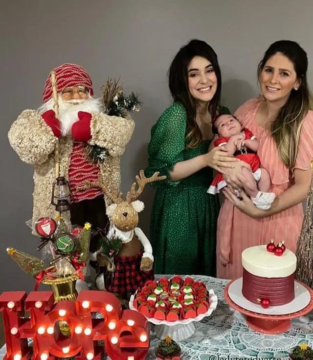 Nathália da Escóssia e Oswaldo Duarte festejam 1º mesversário da filha