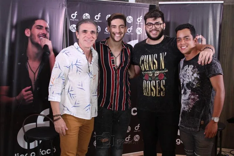 Mais novo artista da D&E, Diego Facó faz estreia nos palcos