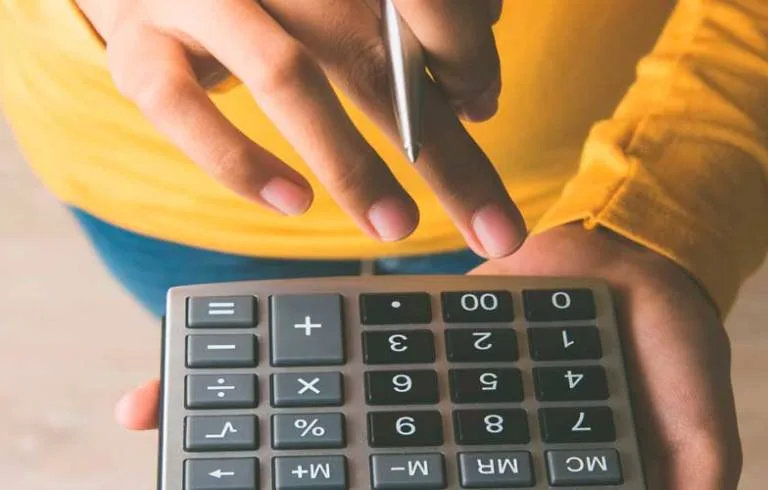 O que é inadimplência e confira dicas para começar o ano com o nome limpo