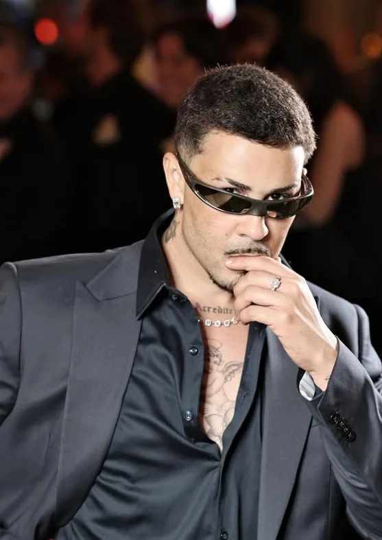 Carlinhos Maia promove festão com famosos e é criticado