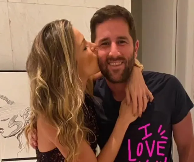 Rodrigo Frota ganha os parabéns em festa intimista