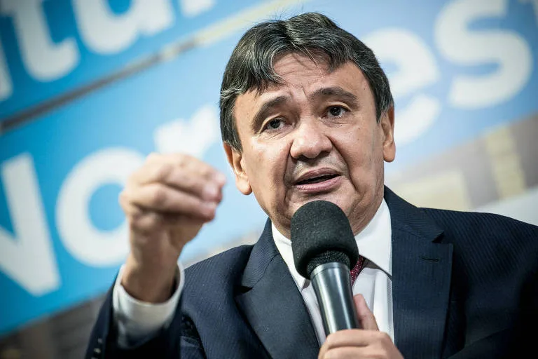 Governadores pressionam por reunião para definir cronograma nacional de vacinação