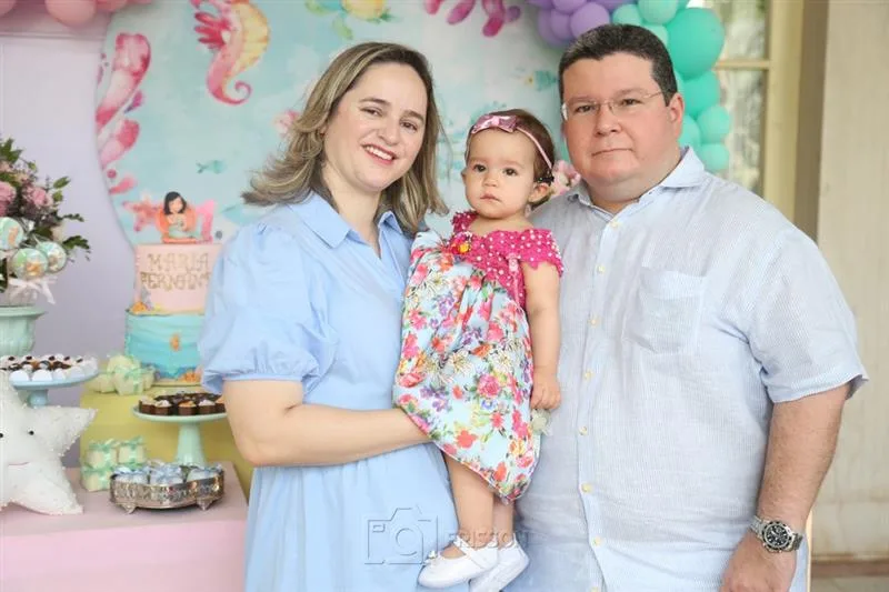 Maria Fernanda ganha festa surpresa de 1 ano