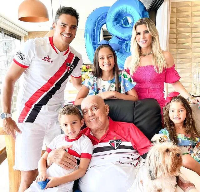 Glauco Holanda brinda chegada aos 80 anos