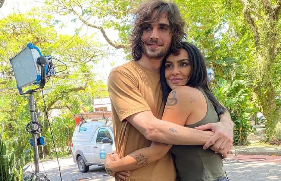 Cleo se surpreende com voto de Fiuk em Carla Diaz