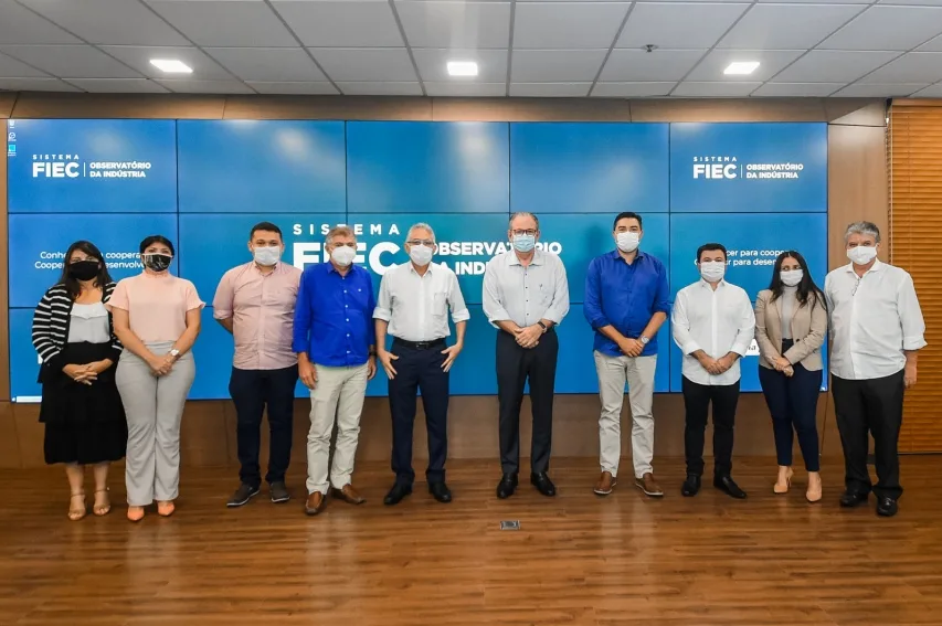 Associação dos Municípios e Prefeitos se reúne com presidente da Fiec em busca de parcerias