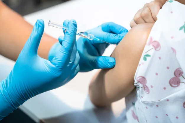 Fiocruz divulga cronograma e vai entregar 15 milhões de doses da vacina em março