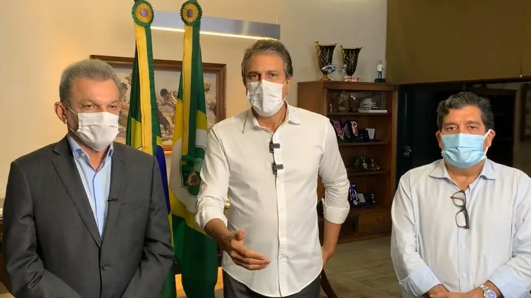 Ocupação de leitos hospitalares públicos e privados cresce de forma preocupante, diz Camilo Santana