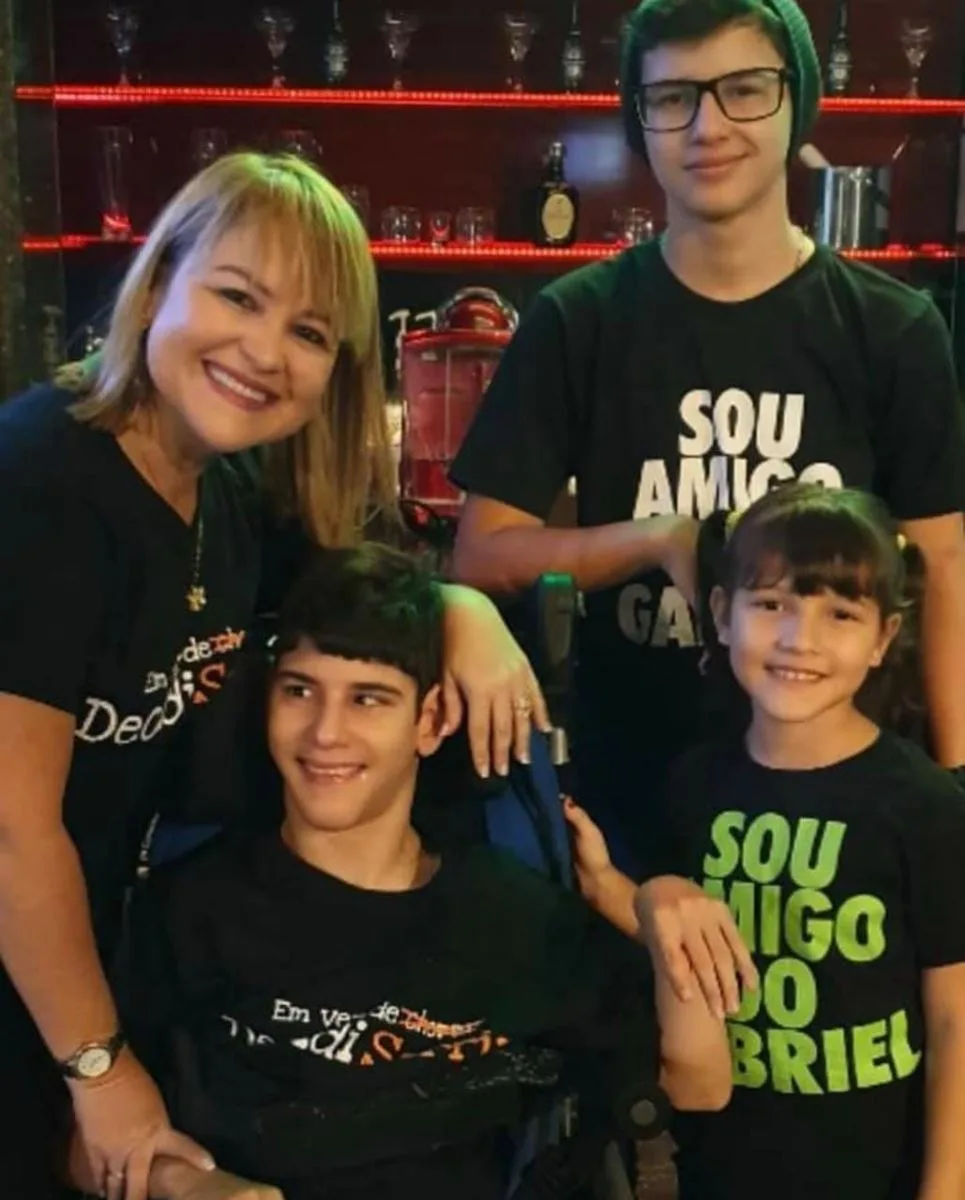 Gabriel Cavalcante celebra seus 19 anos em live