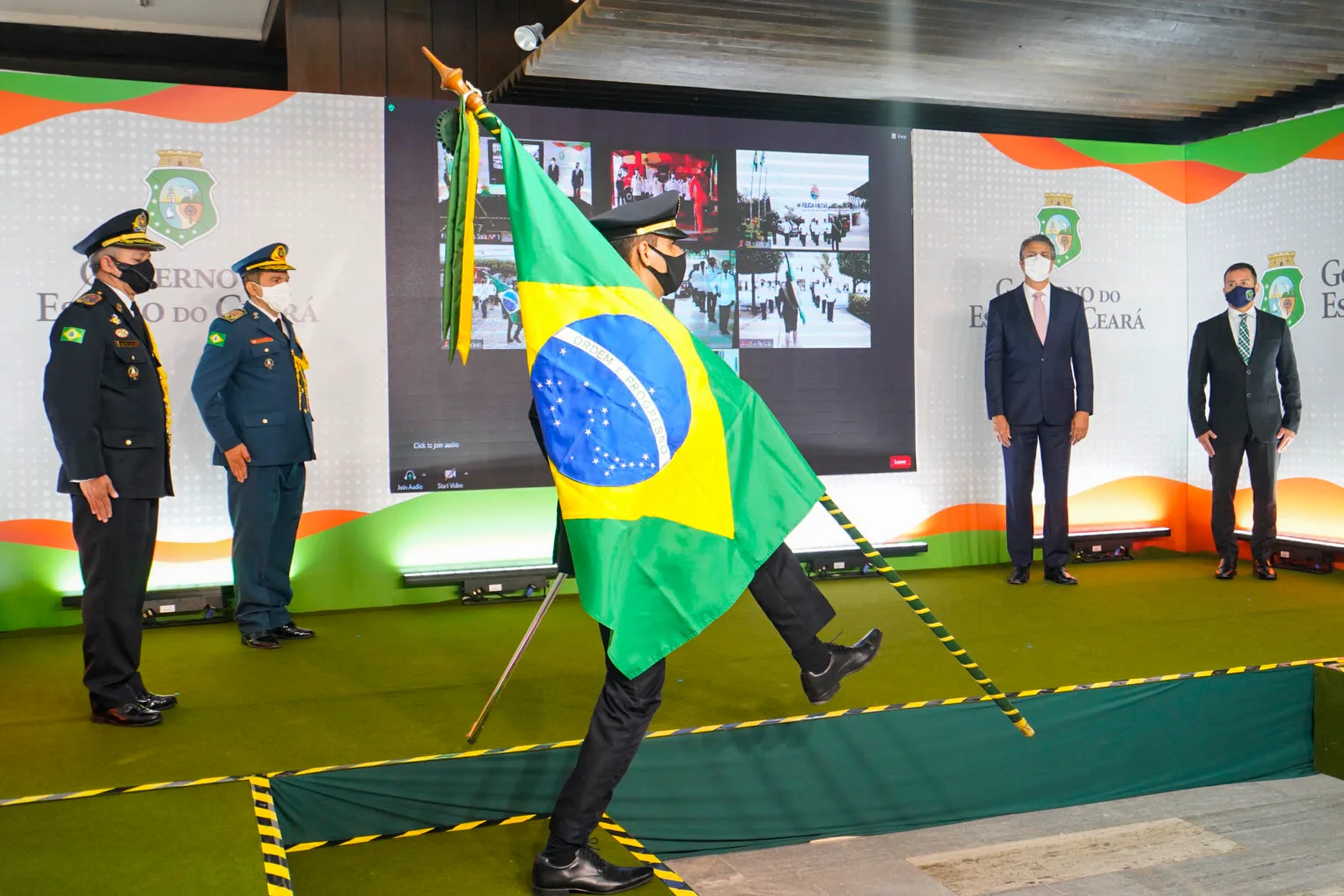 Governo do Ceará realiza solenidade para promoção de mais de 1.700 policiais militares e bombeiros
