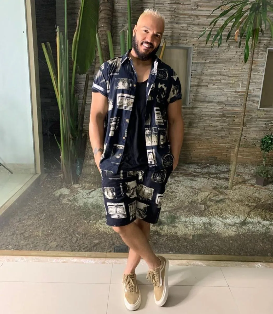 Belo é preso por show em escola no Complexo da Maré, no Rio