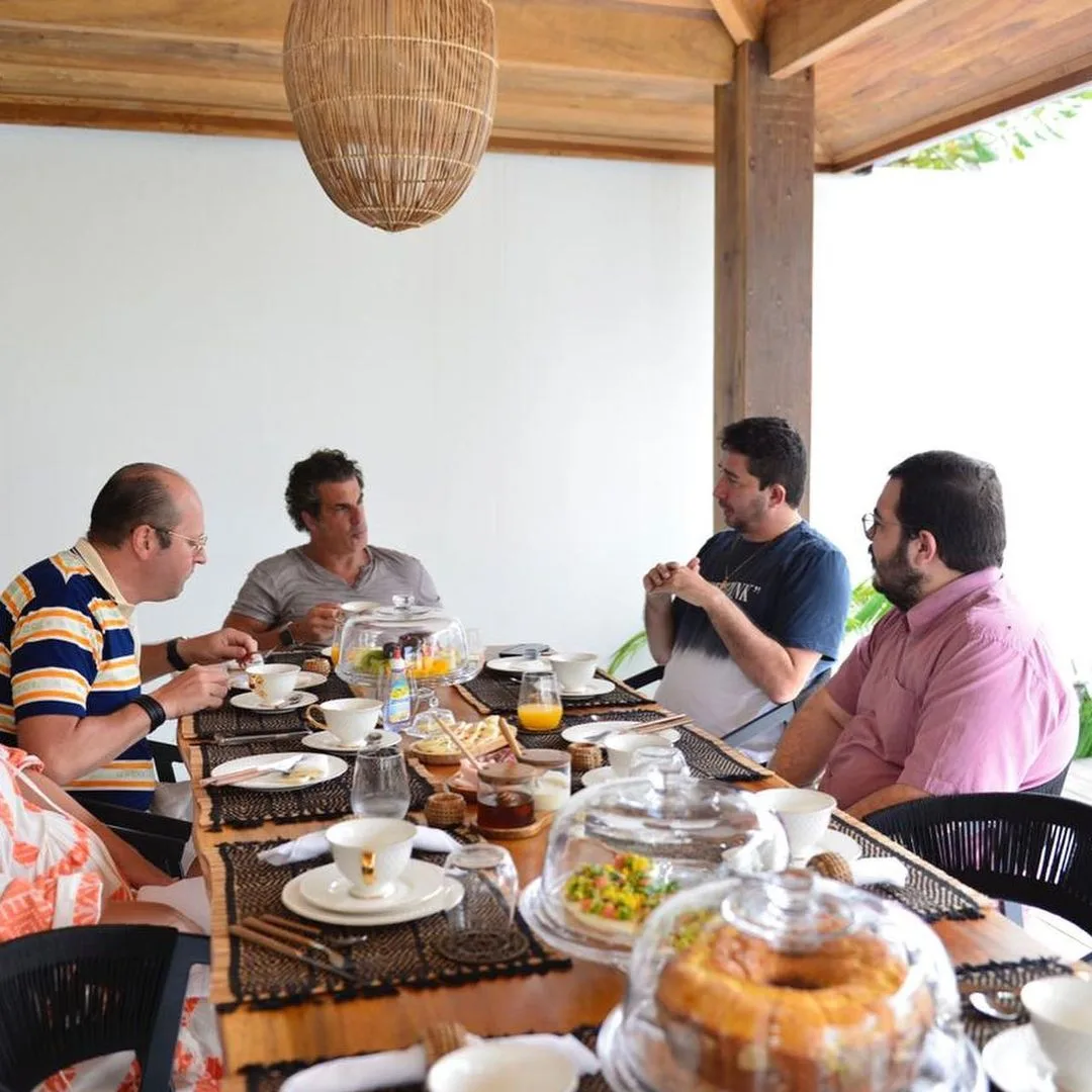 Prefeito de jericoacoara recebe o empresário e apresentador Alvaro Garnero