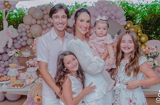 Marcela e Rodrigo Carvalho armam comemoração dupla para a filha caçula Eva
