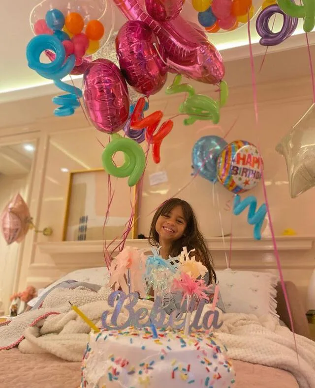 Isabele Temóteo e Xand Avião armam surpresa para filha Bebella
