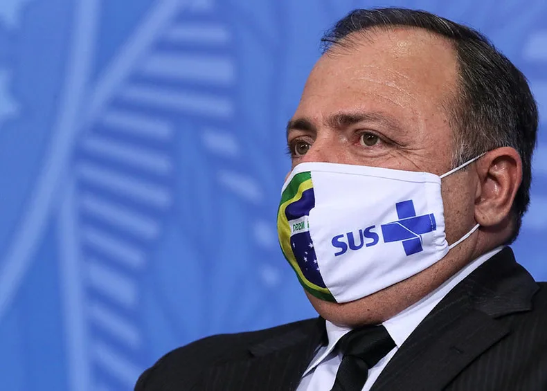Bolsonaro avalia trocar comando da Saúde diante de crise da Covid e pressão do centrão