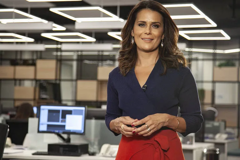 Apresentadora Adriana Araújo deixa a Record após 15 anos