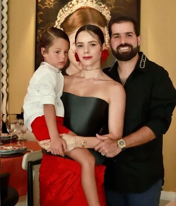 Paulinha Sampaio arma jantar espanhol pelos 33 anos de Felipe Rocha