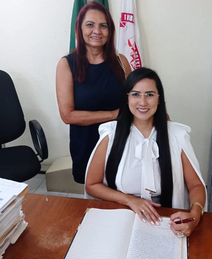 Claudiany Maria Ramos toma posse como tabeliã e oficial registradora em cartório de Jericoacoara