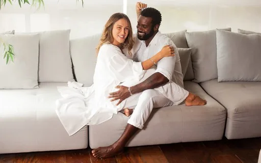 Rafael Zulu e Aline Becker anunciam que esperam primeiro filho