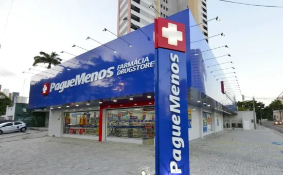 Pague Menos oferece agendamentos online para testes de Covid-19 e vacina contra gripe em Fortaleza