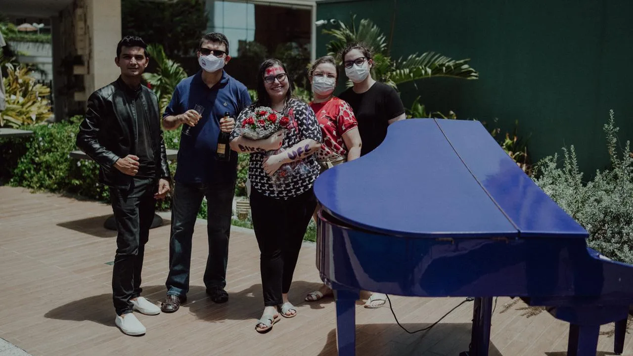 Gardênia e Roberto Farias realizam homenagem para a filha Gabriela