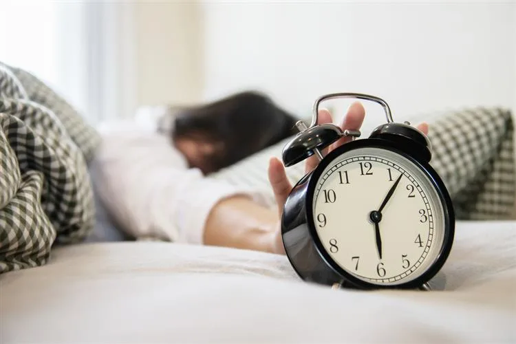 "Sono e longevidade: por que dormir tarde pode abreviar seus anos de vida?", por Dra. Maryna Landim
