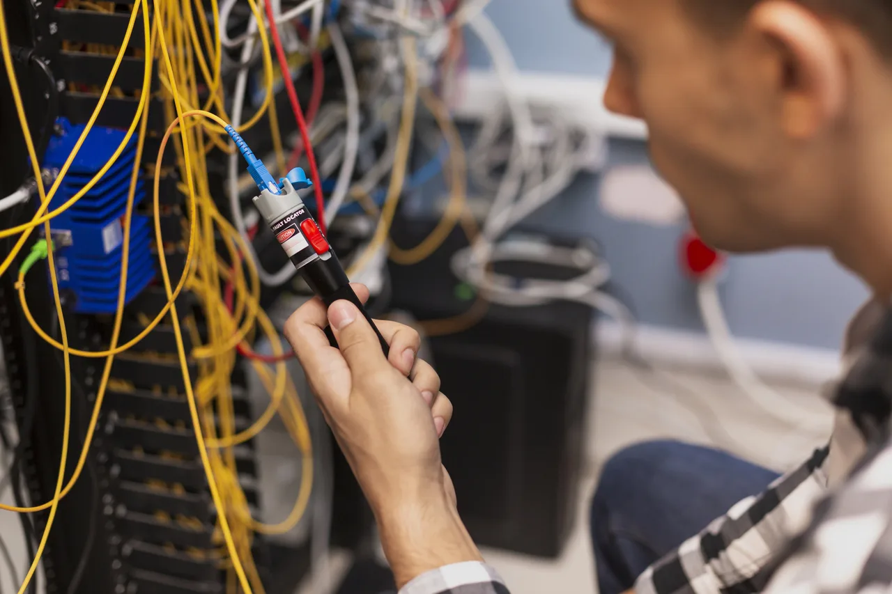 Brisanet capta R$ 500 milhões para aumentar rede de fibra óptica no Nordeste