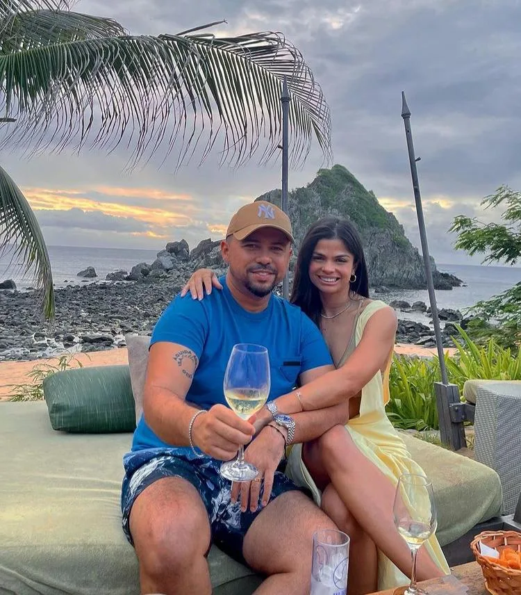 Isabele Temóteo e Xand Avião curtem Fernando de Noronha